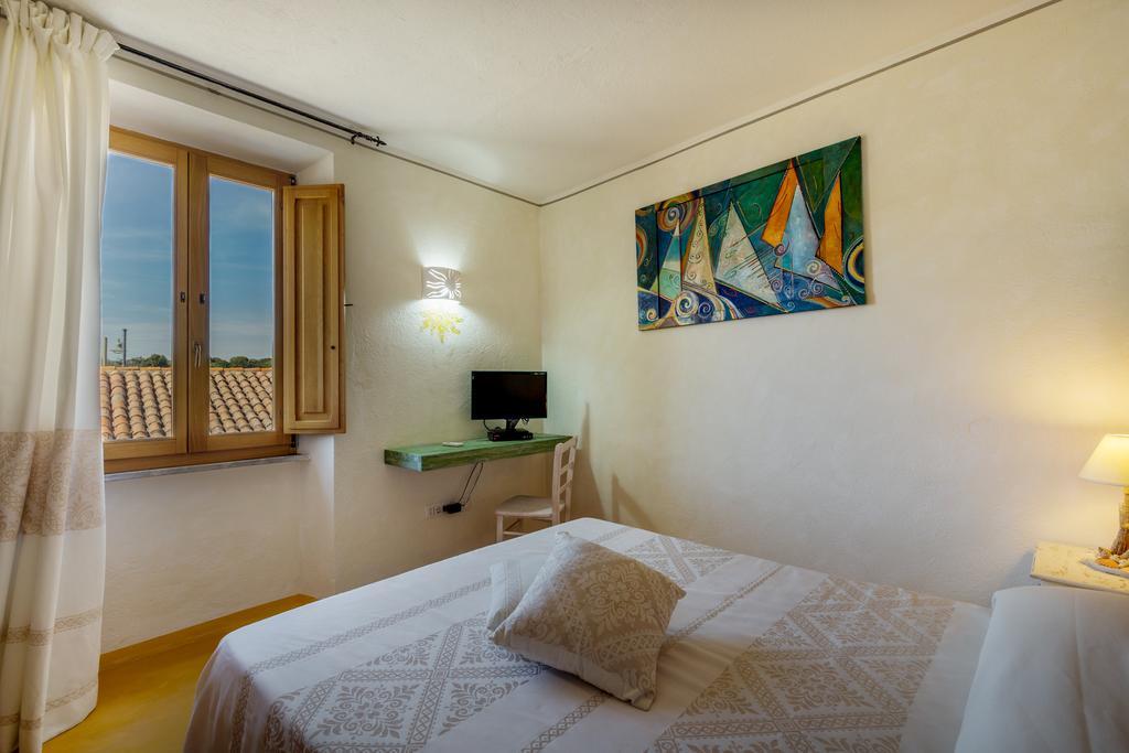 Palazzo Beddoro Apartment Сан Панталео Екстериор снимка