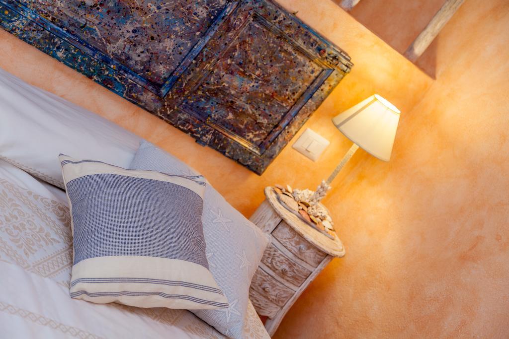 Palazzo Beddoro Apartment Сан Панталео Екстериор снимка