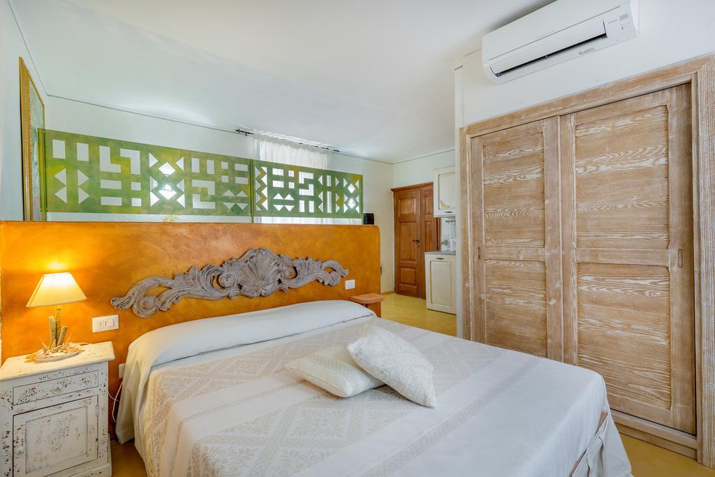 Palazzo Beddoro Apartment Сан Панталео Екстериор снимка