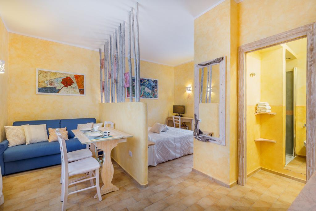 Palazzo Beddoro Apartment Сан Панталео Екстериор снимка
