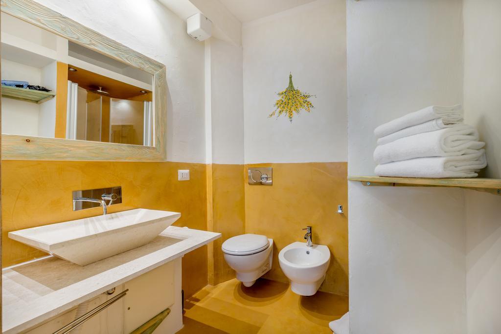 Palazzo Beddoro Apartment Сан Панталео Екстериор снимка