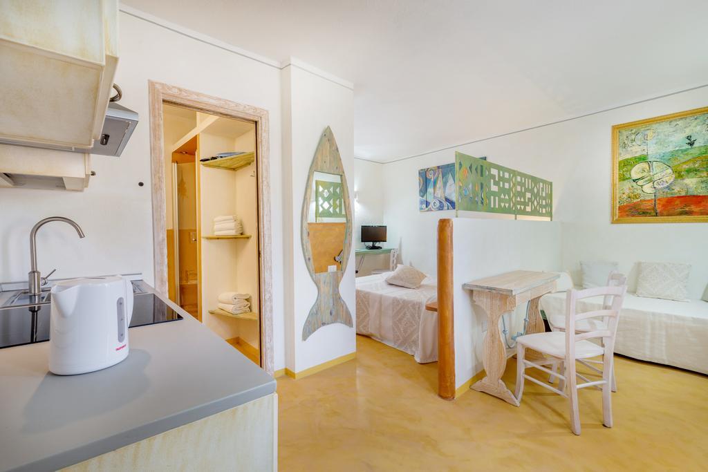 Palazzo Beddoro Apartment Сан Панталео Екстериор снимка