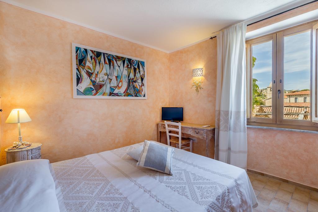 Palazzo Beddoro Apartment Сан Панталео Екстериор снимка