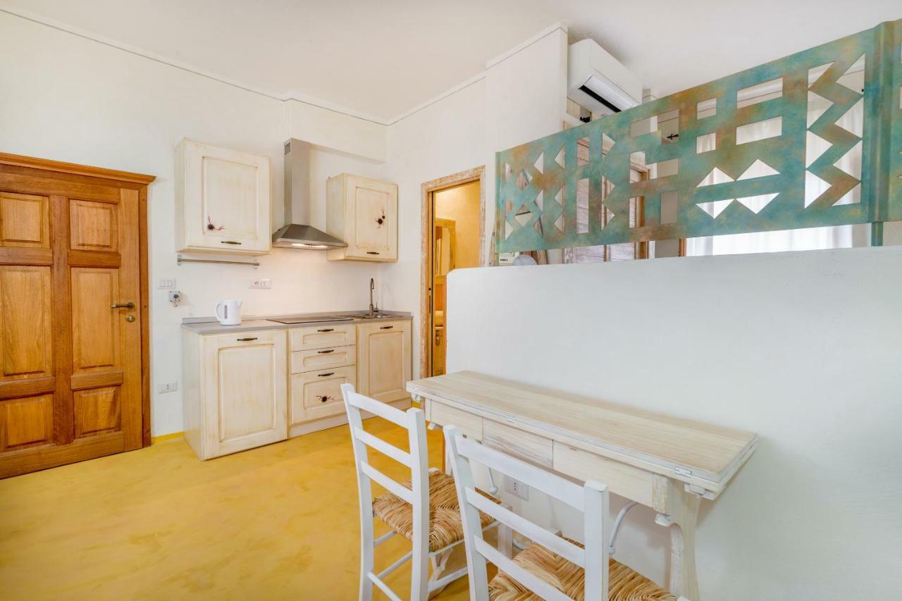 Palazzo Beddoro Apartment Сан Панталео Екстериор снимка